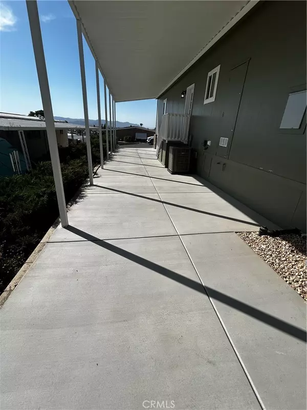 Hemet, CA 92543,1536 S State st #80