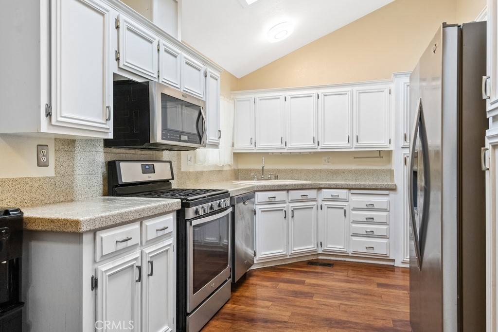 Hemet, CA 92543,521 Bermuda DR