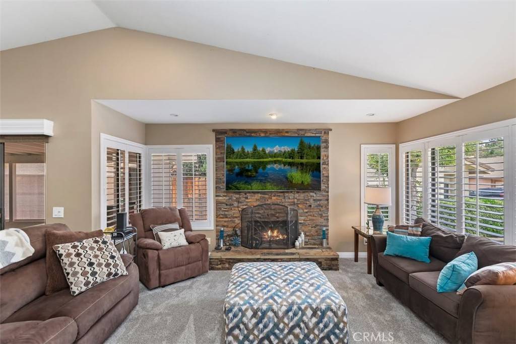 Corona, CA 92882,3524 Sweetwater CIR