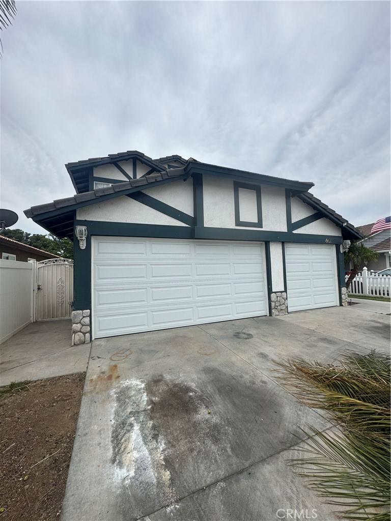 Perris, CA 92571,461 Camino Los Gallos