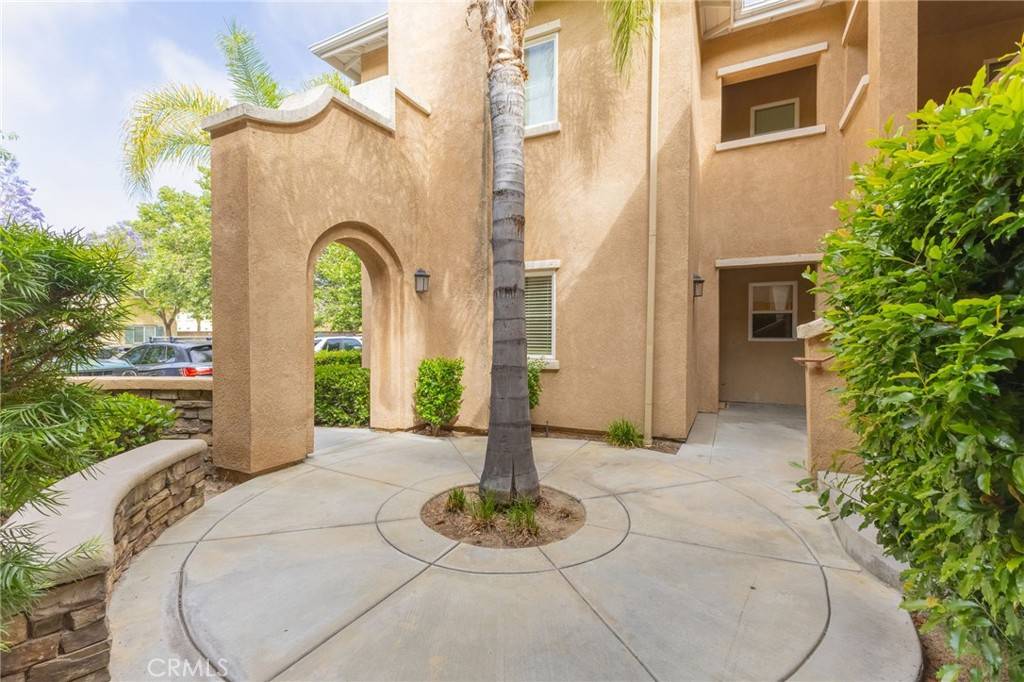 Murrieta, CA 92563,26308 Arboretum WAY #201