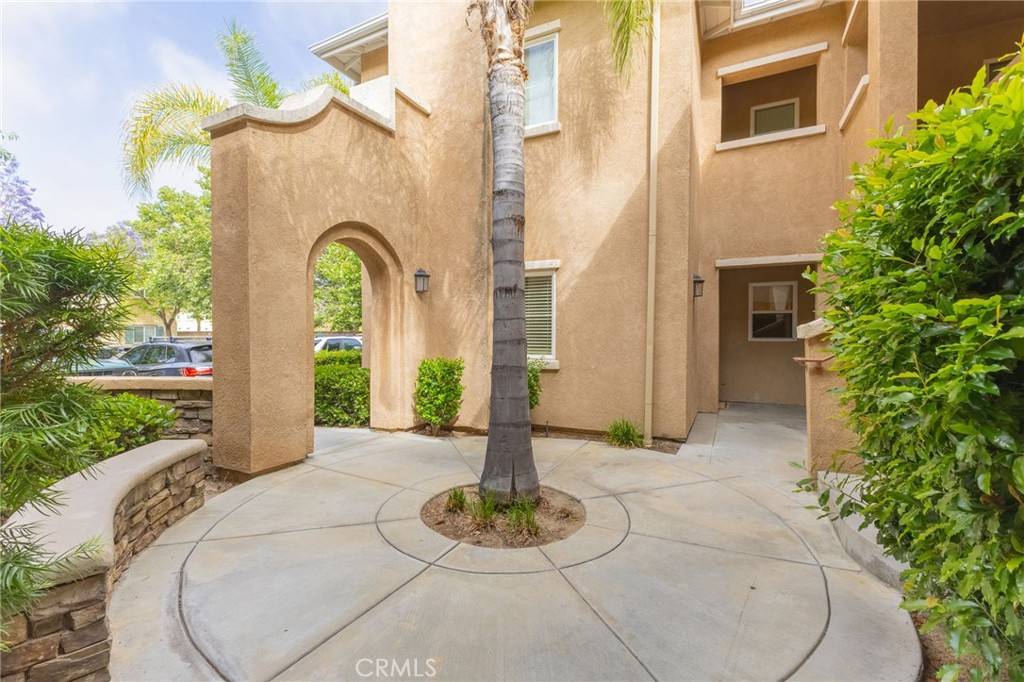 Murrieta, CA 92563,26308 Arboretum WAY #201
