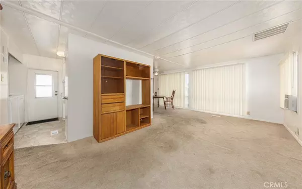 Hemet, CA 92543,332 N Lyon AVE #17