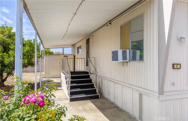 Hemet, CA 92543,332 N Lyon AVE #17
