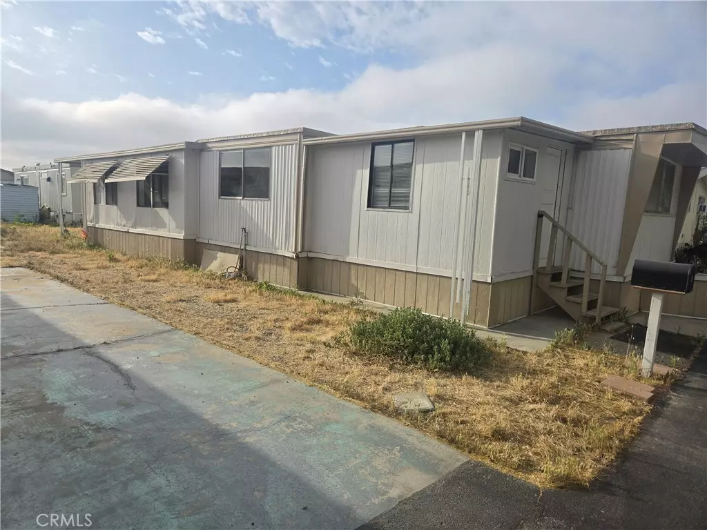 Hemet, CA 92543,530 Devonshire #33