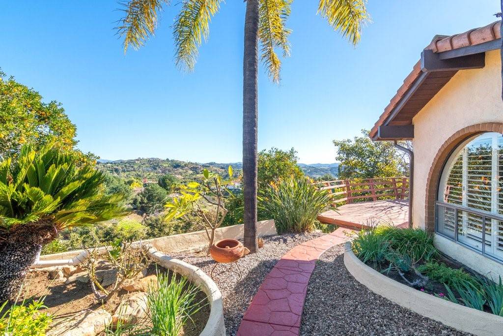 Fallbrook, CA 92028,3322 Canonita DR