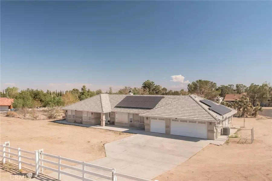 9925 Sierra Vista RD, Phelan, CA 92371