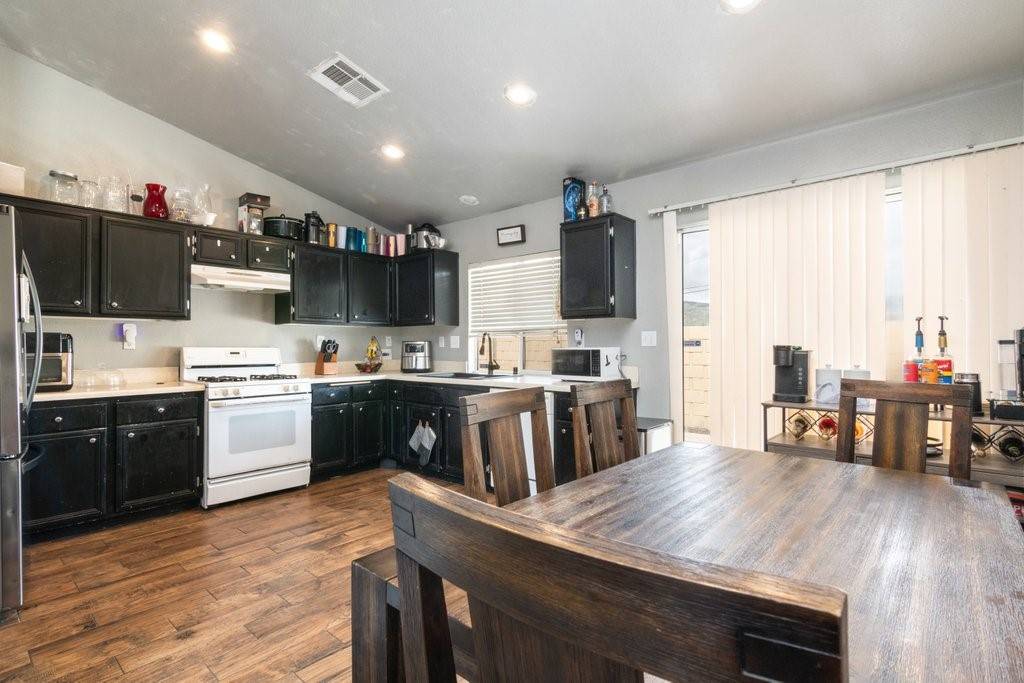 San Jacinto, CA 92583,2001 Teco DR
