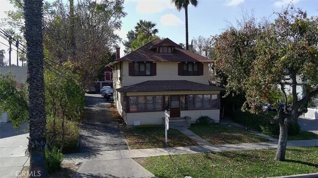 Riverside, CA 92507,2726 5th Street #2