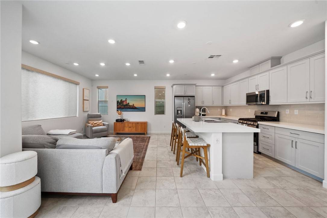 Escondido, CA 92026,1962 Julie Dawn PL