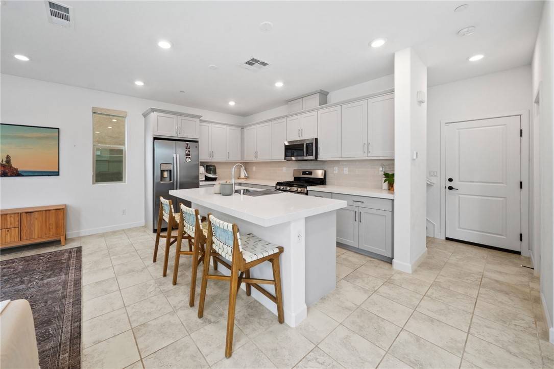 Escondido, CA 92026,1962 Julie Dawn PL