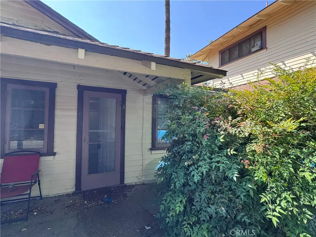 Riverside, CA 92507,2726 5th Street #4