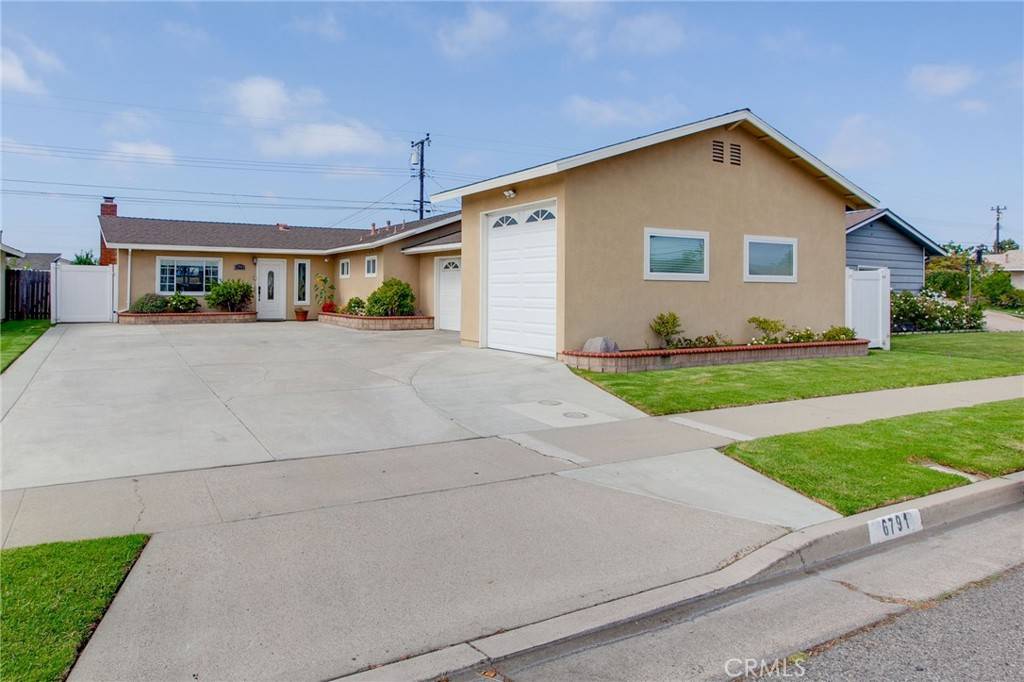 Huntington Beach, CA 92647,6791 Retherford DR