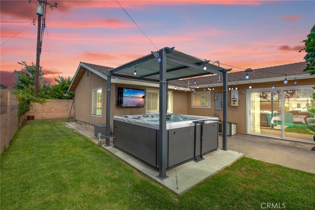 Huntington Beach, CA 92647,6791 Retherford DR