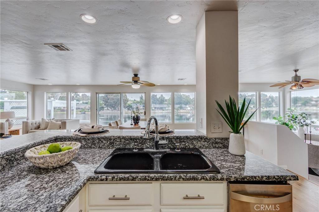 42768 Santa Suzanne PL, Temecula, CA 92592