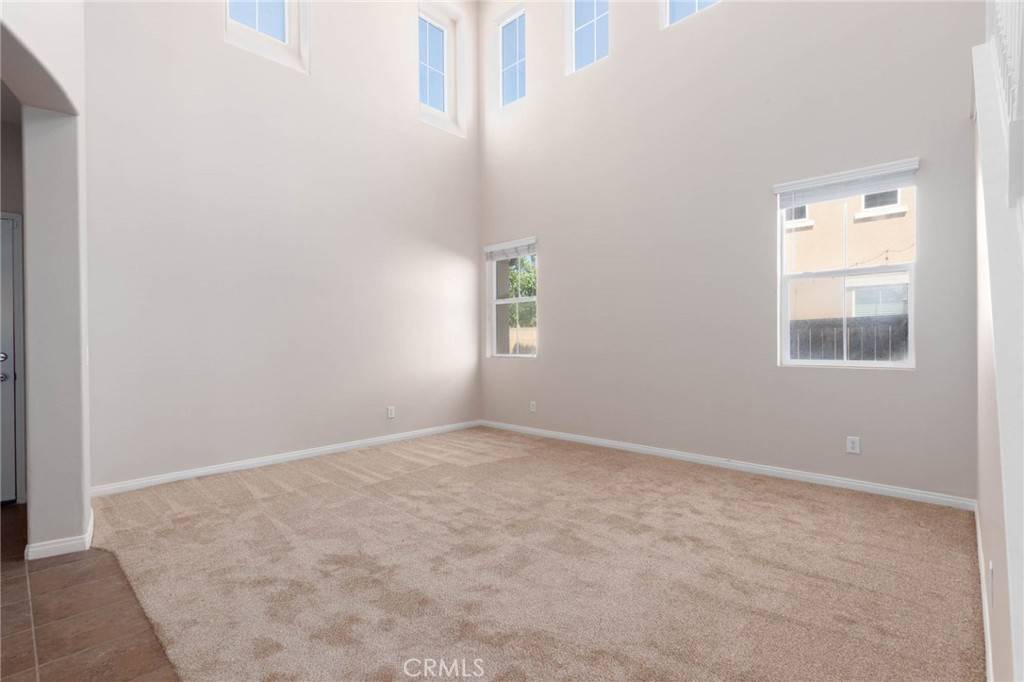 Murrieta, CA 92563,30315 Laruns ST