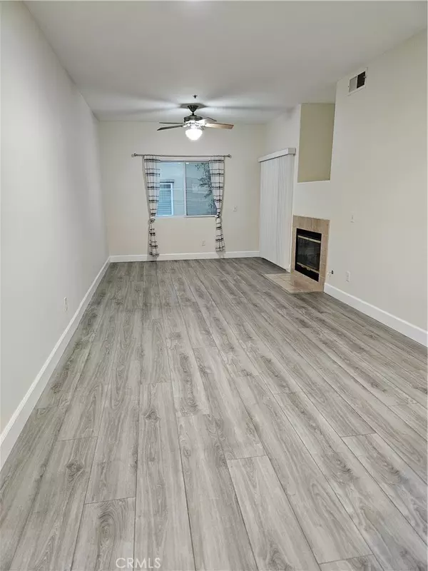 Murrieta, CA 92563,26526 Arboretum WAY #2003
