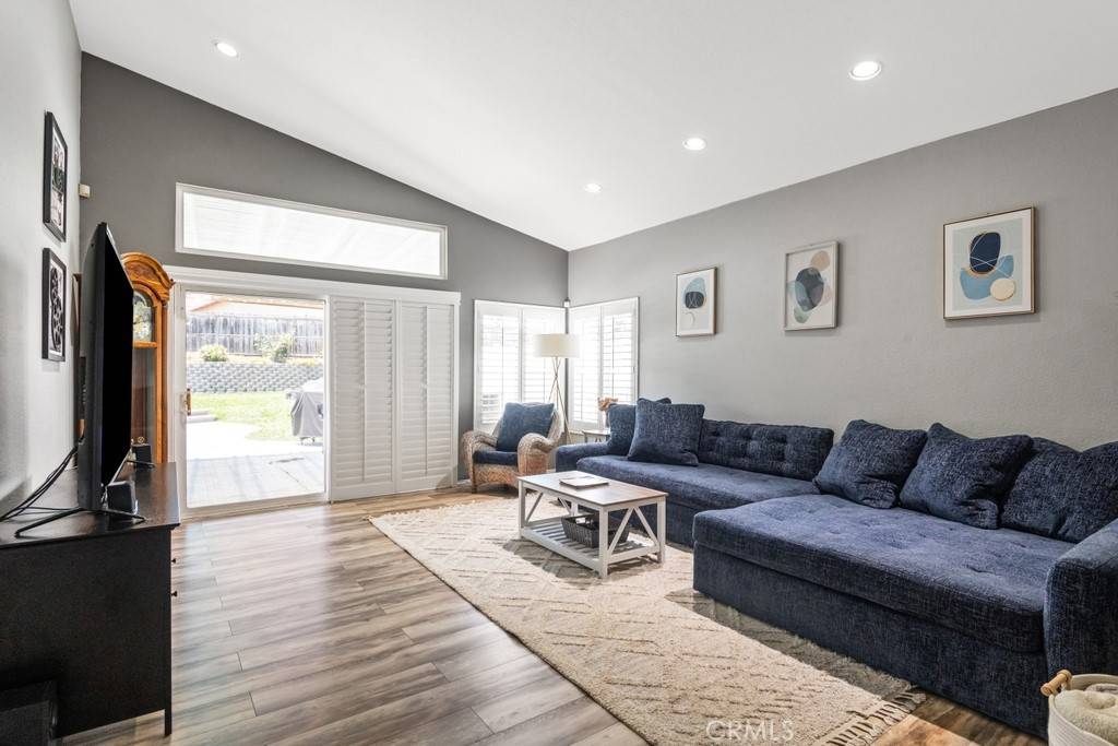 Temecula, CA 92592,33180 Camino Piedra Rojo
