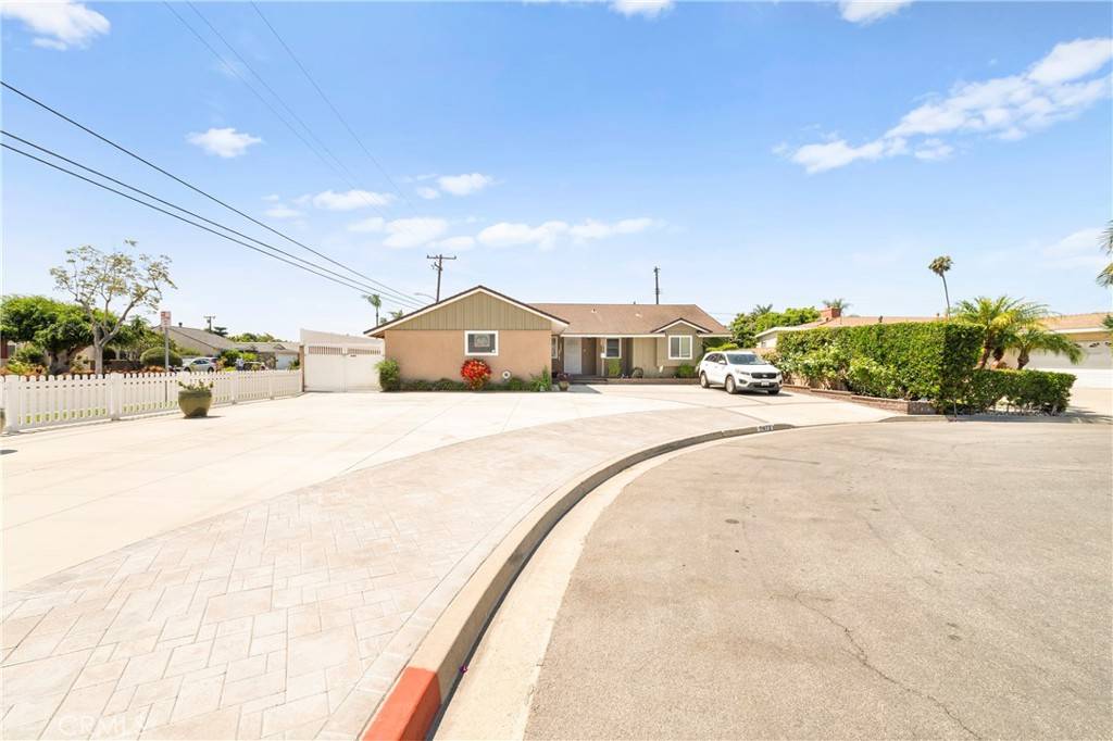 11472 Presidio Way, Garden Grove, CA 92840