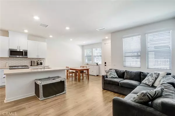 Corona, CA 92883,3934 Lavine WAY #108