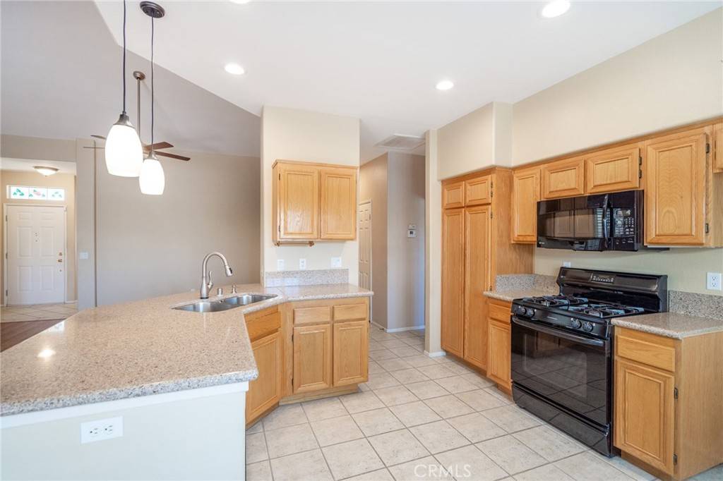 San Jacinto, CA 92583,819 Camino De Plata