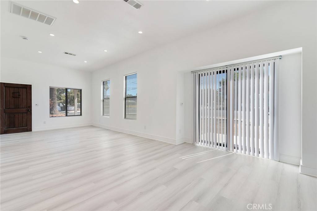 Hemet, CA 92543,1295 E Whittier AVE