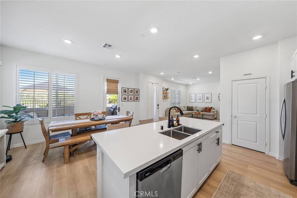 Vista, CA 92081,1060 Kendale WAY