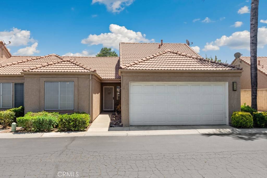 930 Countryside ST, Hemet, CA 92545