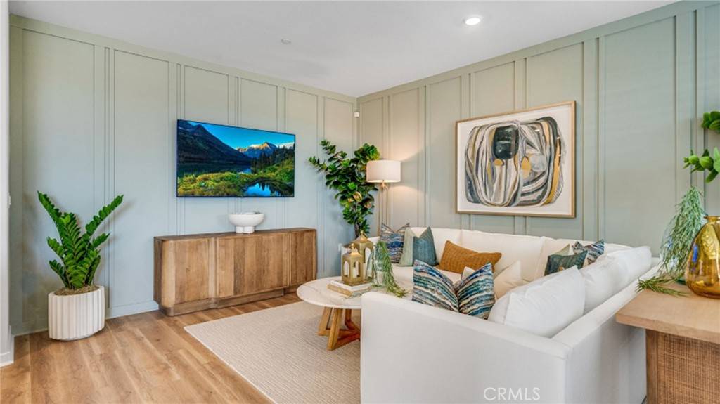 Ontario, CA 91762,2715 E Amberley Privado