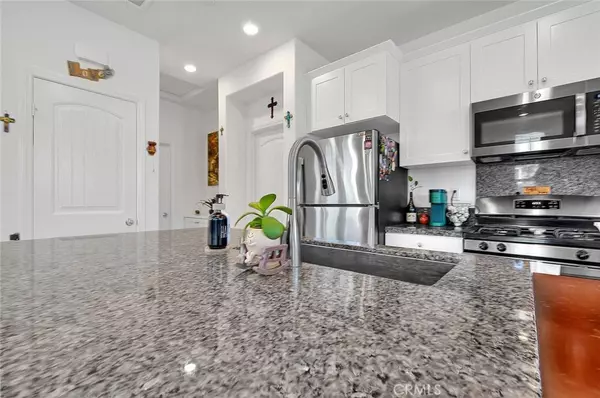 Fontana, CA 92336,16502 Casa Grande AVE #413