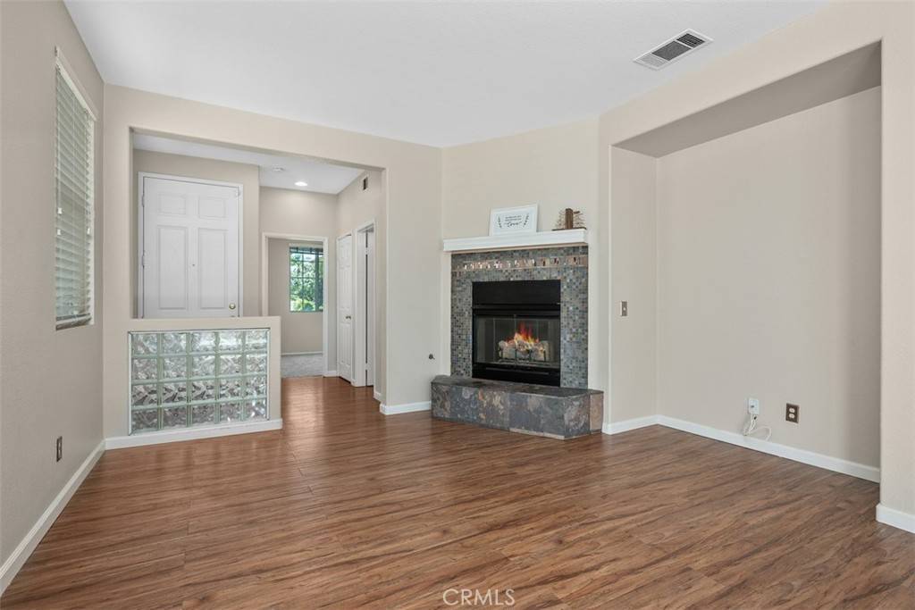 Temecula, CA 92592,33203 Romance PL