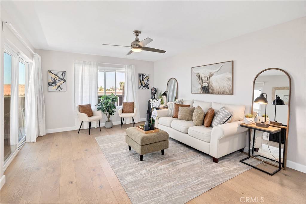 San Clemente, CA 92673,881 Calle Pluma