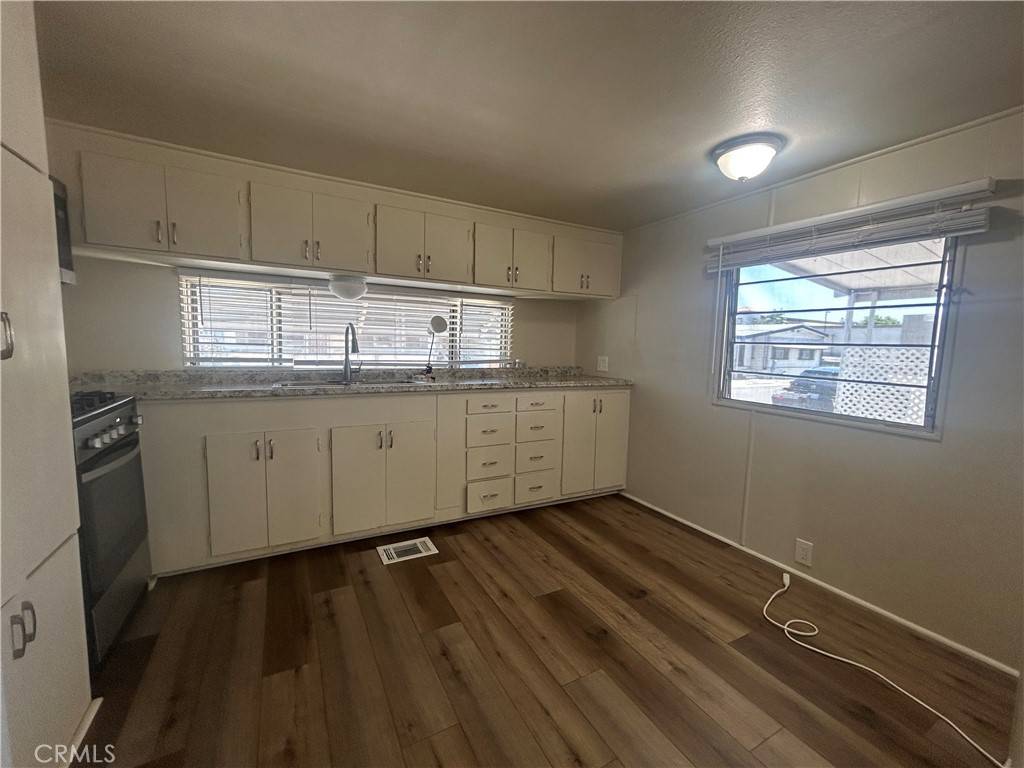 Hemet, CA 92545,1895 W Devonshire AVE #135