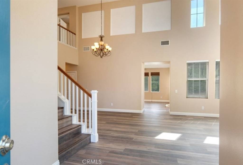 Lake Elsinore, CA 92532,32023 Cottage Glen DR