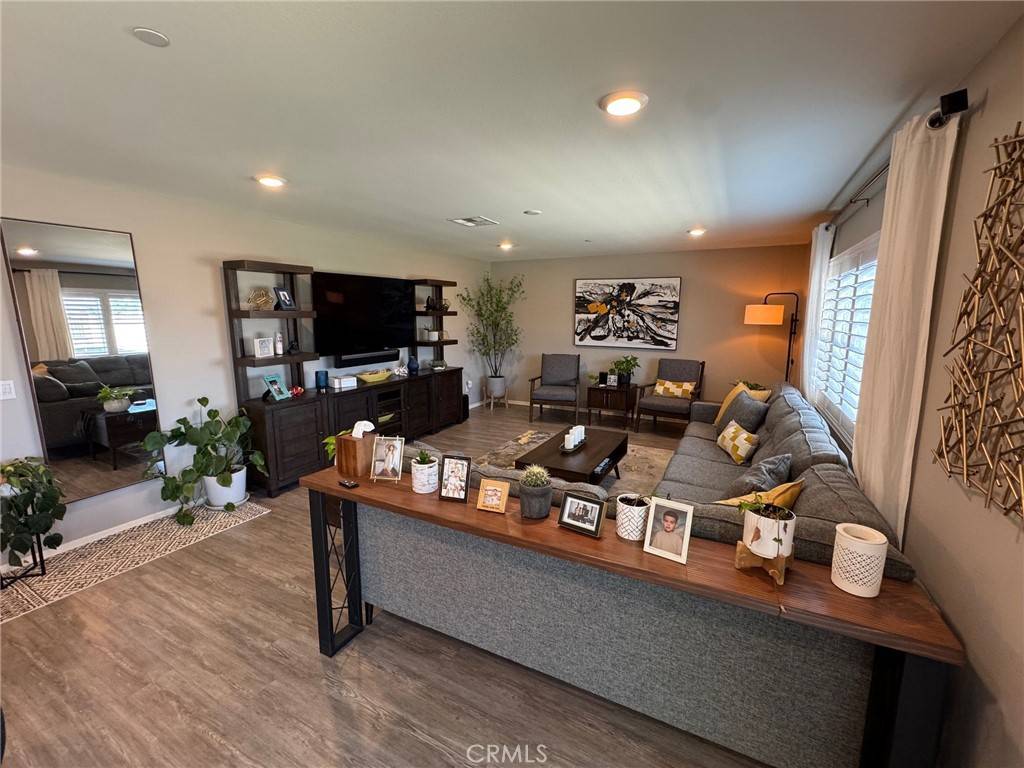 Winchester, CA 92596,32376 Tyron Smith CT
