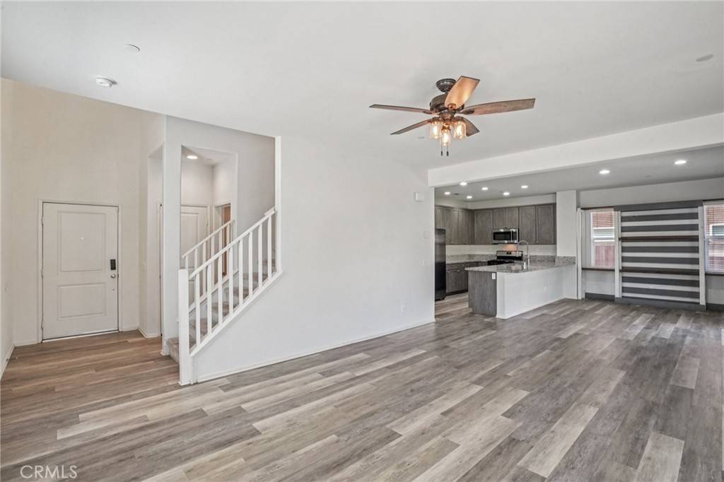 Lake Elsinore, CA 92530,30012 Cottage LN
