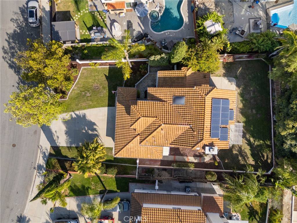 Oceanside, CA 92057,737 Corona DR