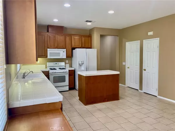 Winchester, CA 92596,32181 Kale LN