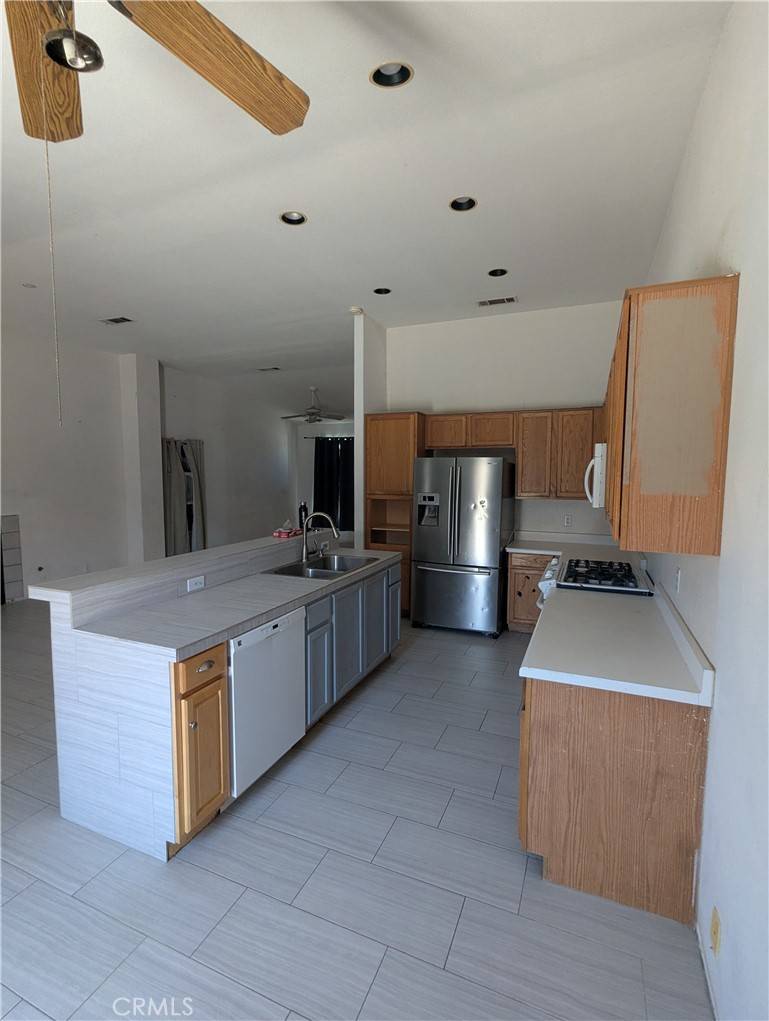 Thousand Palms, CA 92276,31580 Via Pared