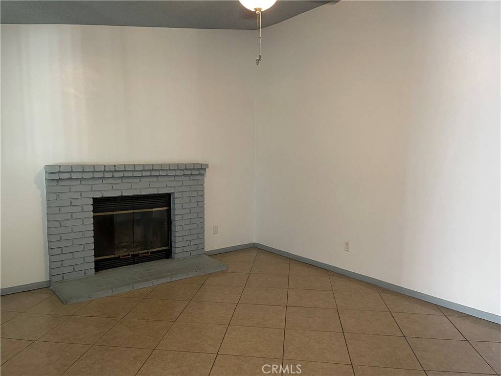 Hemet, CA 92544,40901 Reden CT