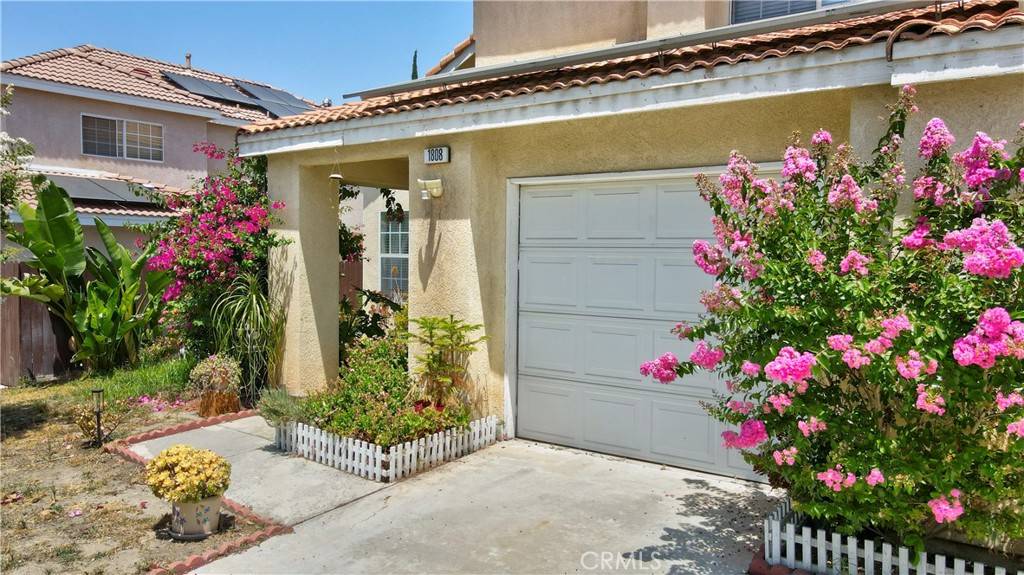 Redlands, CA 92374,1808 Cave ST