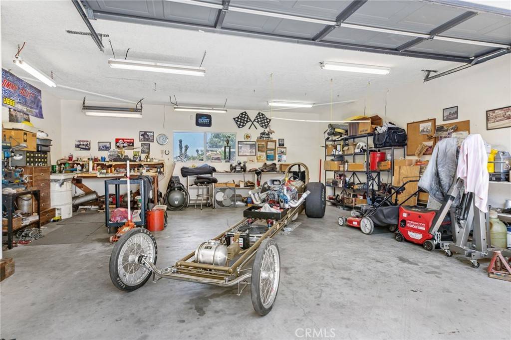 Fallbrook, CA 92028,447 Ali WAY