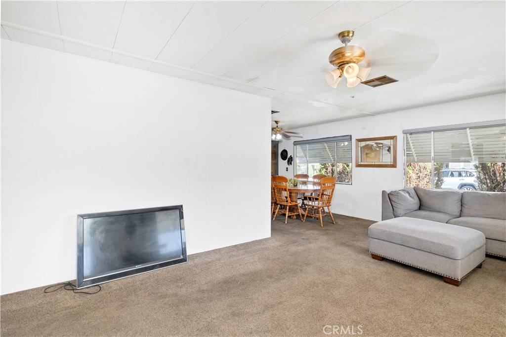 Victorville, CA 92395,15940 Stoddard Wells RD #102