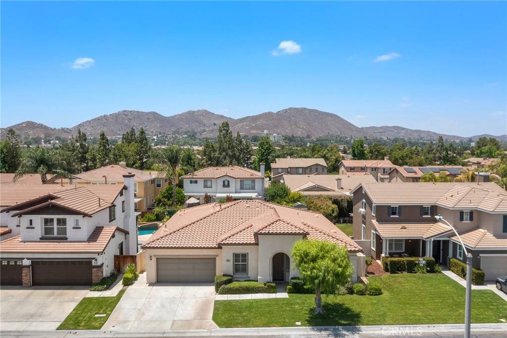 11529 Trailrun CT, Riverside, CA 92505