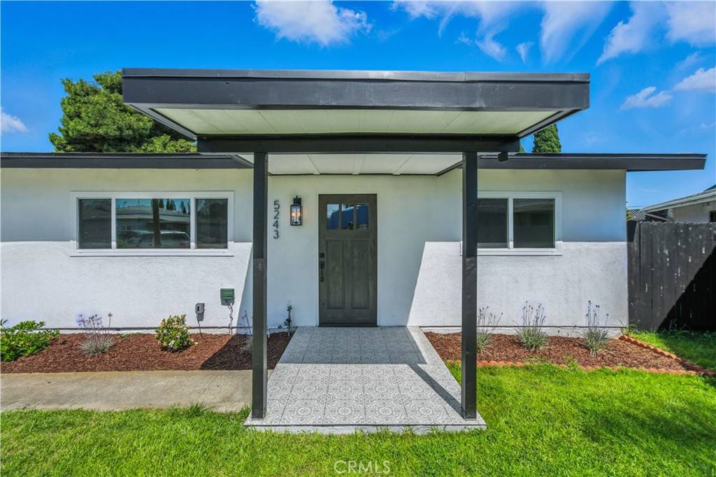 San Diego, CA 92117,5243 Tara PL
