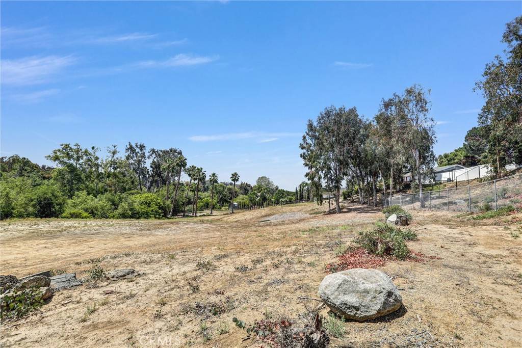 1776 Sunset DR, Vista, CA 92081