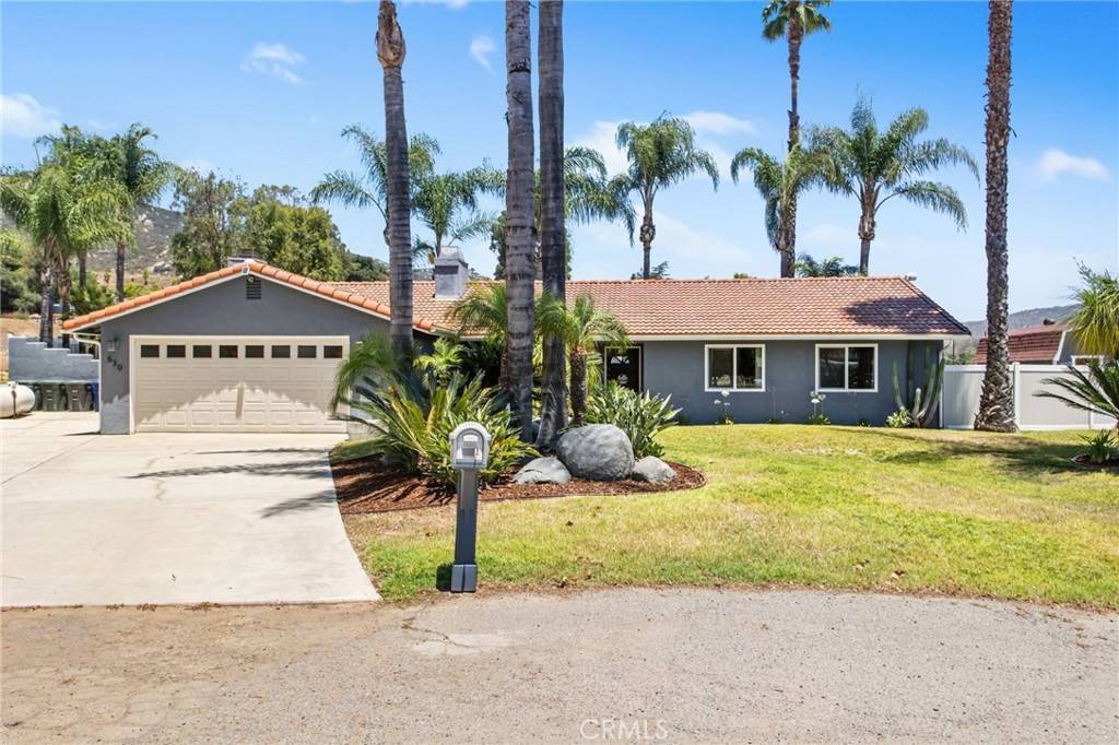 530 Paso Del Norte, Escondido, CA 92026