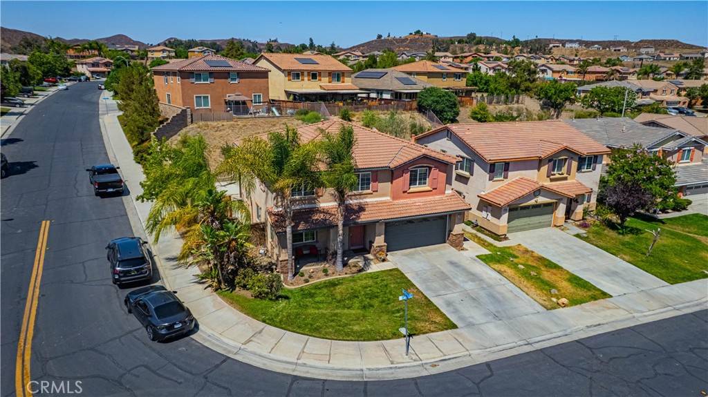 Lake Elsinore, CA 92532,45008 Carla CT