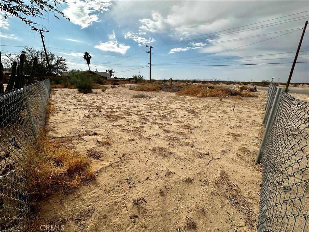 Blythe, CA 92225,18240 Blythe WAY