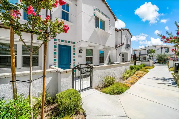 Menifee, CA 92584,30327 Town Square DR